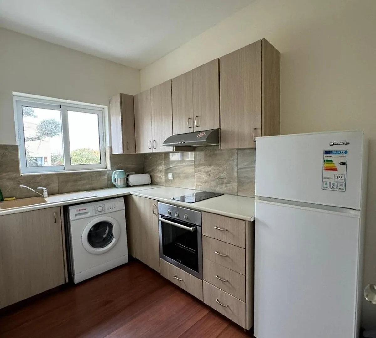 Sea Apartments Larnaca Hotel apartamentowy