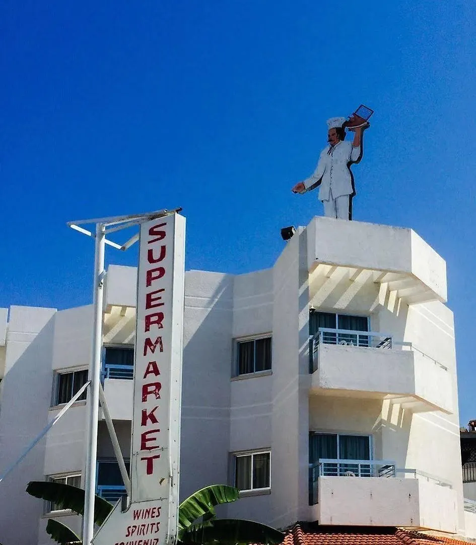 Sea Apartments Larnaca Hotel apartamentowy